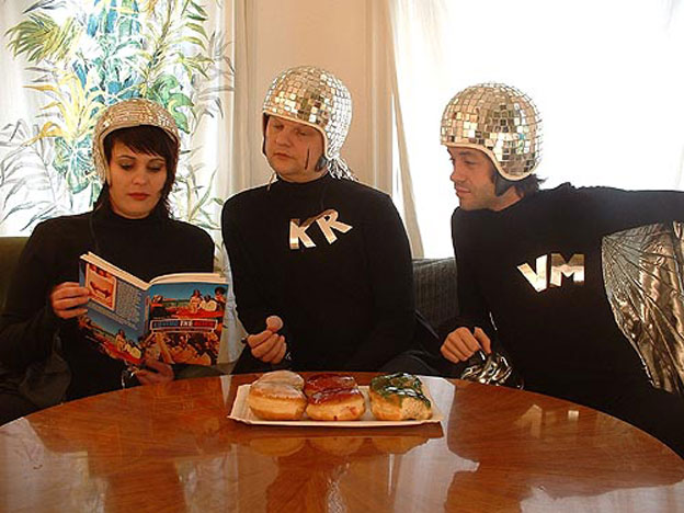 KNARF RELLÖM with the ShiShaShellöm